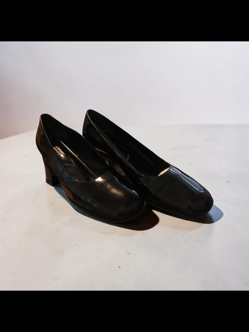 Vintage Jon And David Classic Black Leather Women's Low Heel Pumps